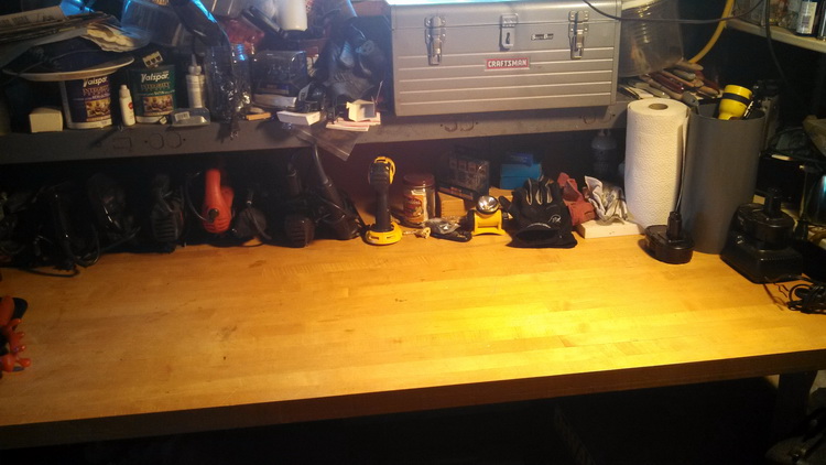 A serenly organized workbench