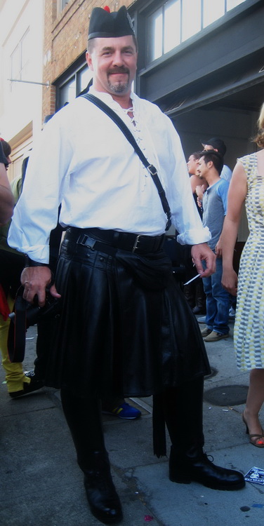 Leather kilt, Dheners, Glengarry