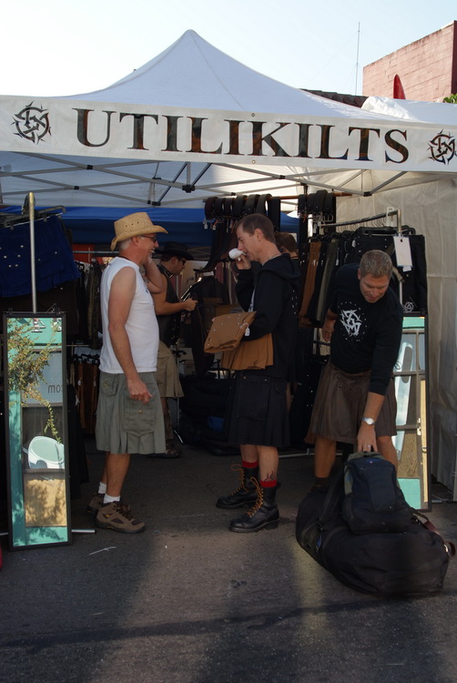 Early morning at the Utilikilt booth