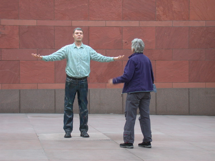 Mom and Statue 2