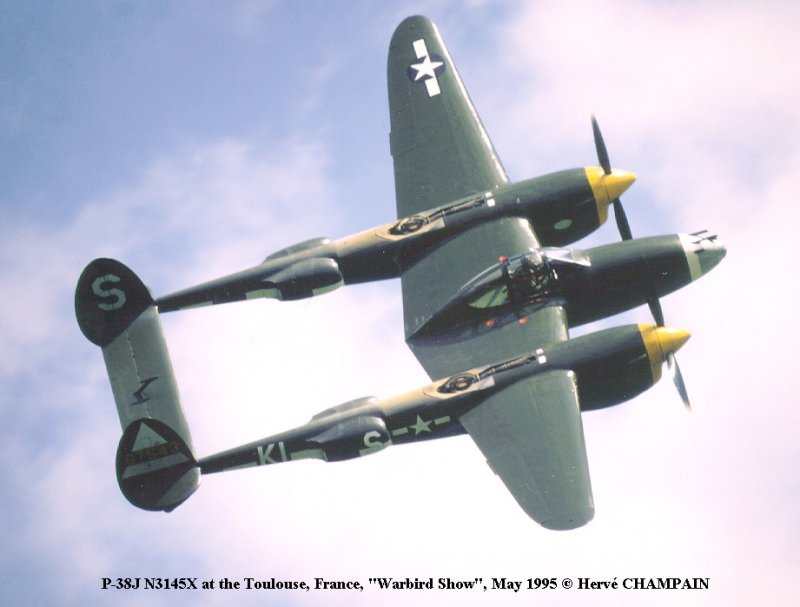 A beautiful shot of a beautiful aircraft - the Lockheed P-38 Lightning!