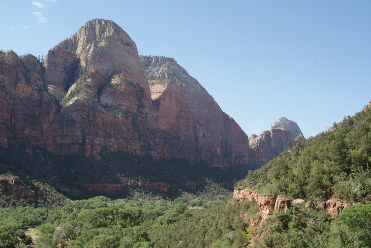 Emerald Pools Trail looking south